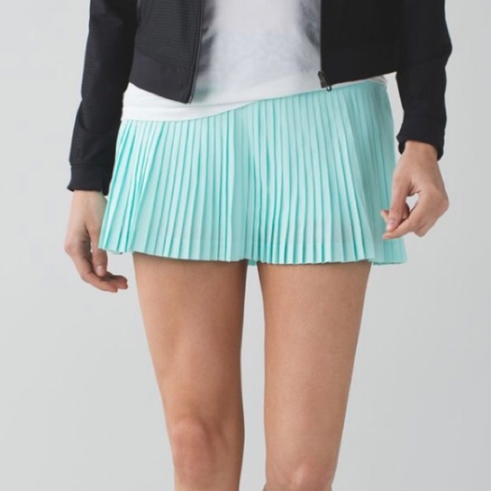 Lululemon Pleat to Street II Skirt Tranquil Blue / Ace Spot - Size 2